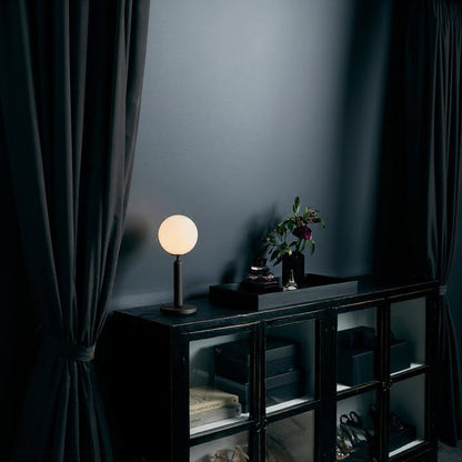 Miira Table