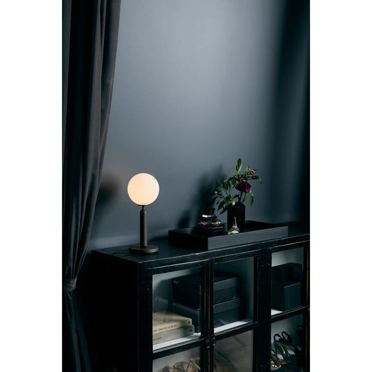Miira Table