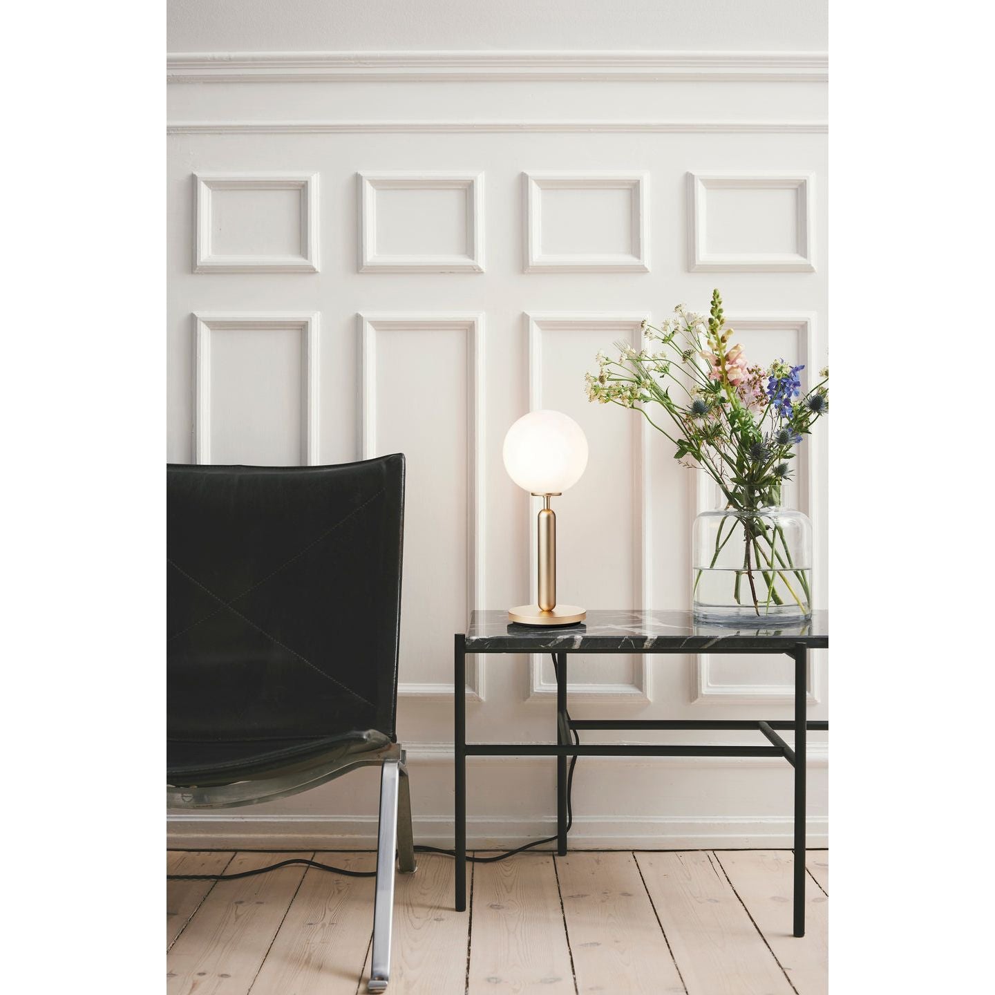 Miira Table