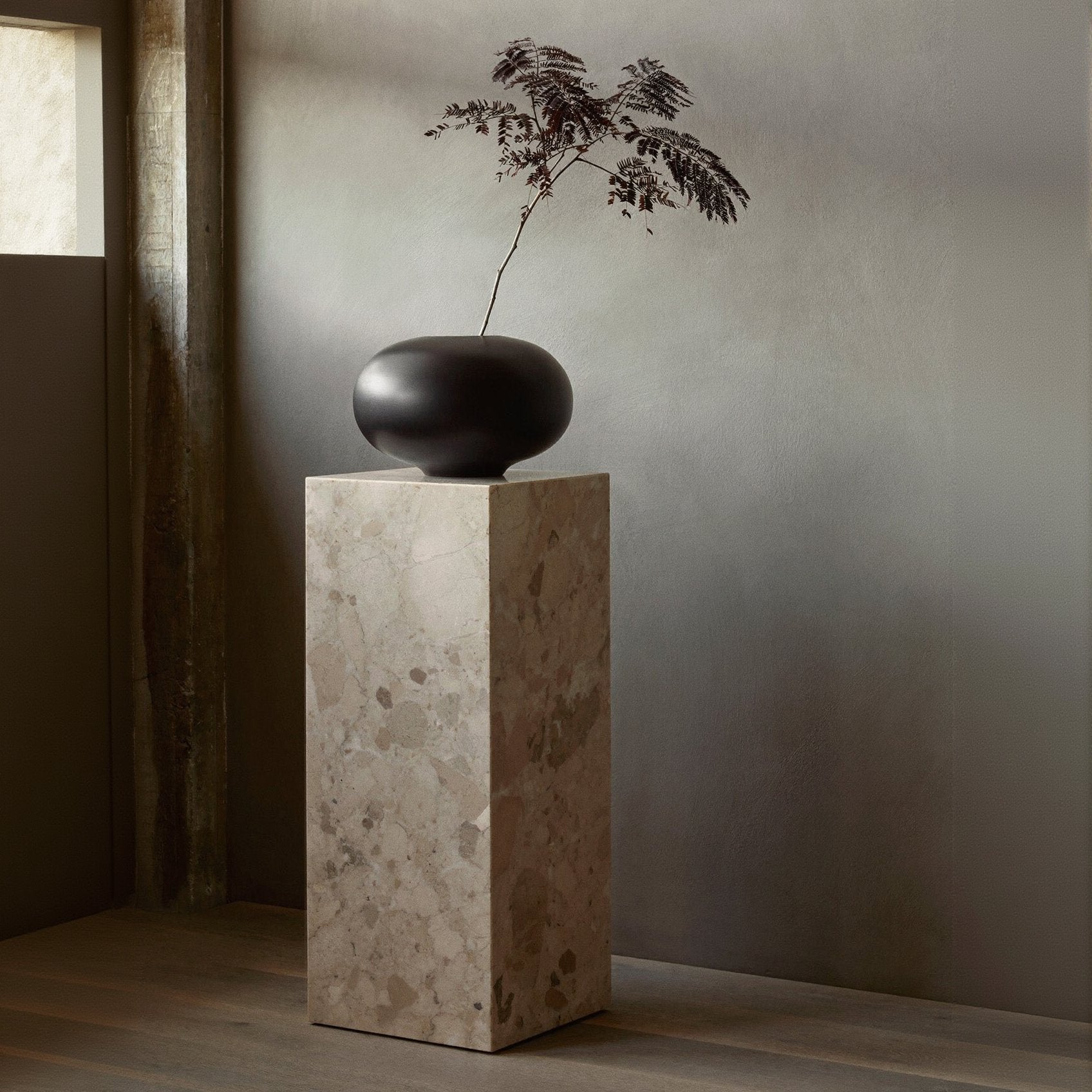 Surround Vase – Rullow & Jacobs